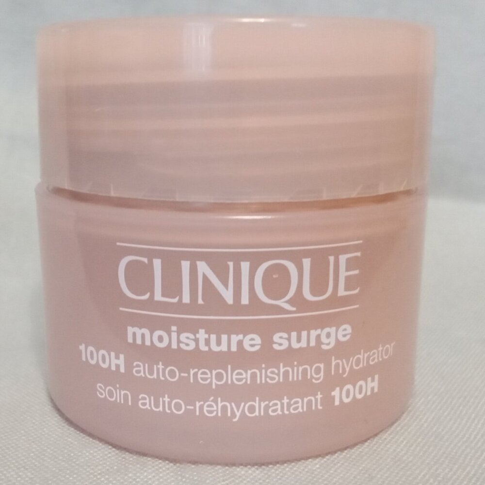 Clinique moisture surge 100h auto-replenishing hydrator
